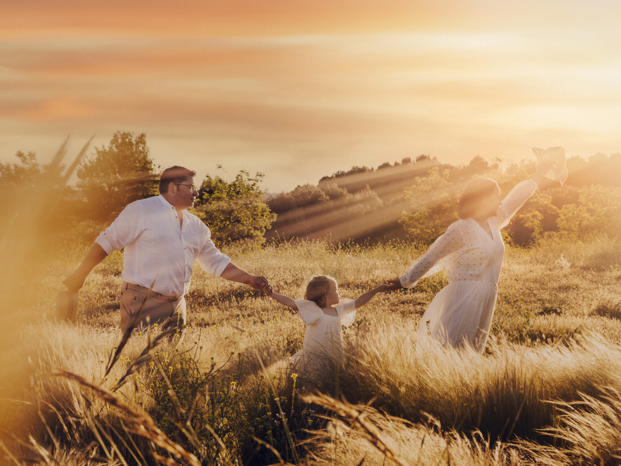 Fotógrafos Valladolid | Fotógrafos de Boda | Newborn | Fotografía Infantil | Comuniones | Fotomatón | Mascotas - sesio-n-de-familia.jpg